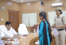 जनदर्शन में कलेक्टर कुणाल दुदावत ने सुनी आमजन की समस्याएं