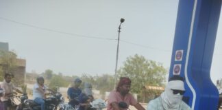 ब्रेकिंग न्यूज़: कुसमुंडा क्षेत्र में पेट्रोल की कमी के बीच राहत की बूंदें