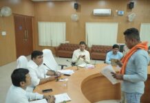 जनदर्शन में कलेक्टर कुणाल दुदावत ने सुनी आमजन की समस्याएं – 96 आवेदन प्राप्त