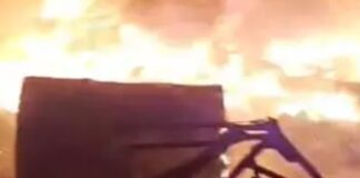 कबाड़ी दुकान में भीषण आग, लाखों का नुकसान…