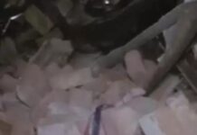 KORBA: मकान की दीवार गिरी, सो रहा परिवार मलबे में दबा — पति-पत्नी व बच्चा गंभीर घायल