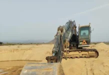 KORBA: अवैध रेत खनन पर प्रशासन की बड़ी कार्रवाई, मशीन जब्त कर सील