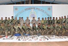 सुरक्षाबलों की बड़ी कार्रवाई: जंगल से हथियार-विस्फोटक से भरे दो नक्सली डंप बरामद