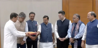 AAP में सियासी भूकंप: राघव चड्ढा का इस्तीफा, 7 सांसदों संग BJP जॉइन, नितिन नवीन ने किया स्वागत