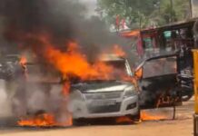 चलती कार में लगी भीषण आग, चालक ने कूदकर बचाई जान