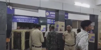 हैंडपंप से पानी भरने की बात बनी खूनी संघर्ष की वजह, गांव में तनाव का माहौल