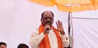 सुशासन तिहार शिविर में भड़के पूर्व संसदीय सचिव, कलेक्टर के सामने कहा- अधिकारी फोन नहीं उठाते, शिविर जादू की छड़ी नहीं