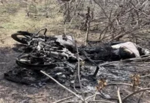 दर्दनाक हादसा: लटकते 11 KV बिजली तार से टकराया बाइक सवार, करंट लगने से बाइक समेत जिंदा जला