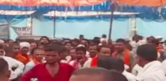 सुशासन तिहार में बवाल: मंच पर चाकूबाजी, सरपंच घायल, आरोपी गिरफ्तार