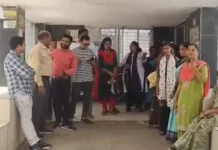 KORBA: संडे ड्यूटी विवाद पर एनसीएच कर्मियों का हंगामा, काम बंद कर जताया विरोध