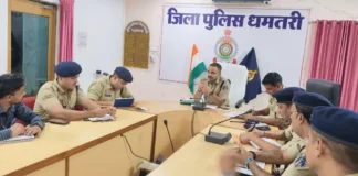 शीतला मंदिर चोरी मामले में सख्त हुई धमतरी पुलिस, एसपी ने बढ़ाई निगरानी और पेट्रोलिंग