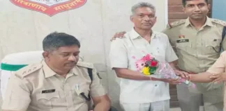 मॉर्निंग वॉक में मिला लाखों का बैग, पत्रकार ने पेश की ईमानदारी की मिसाल