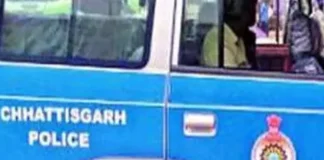 पत्नी से नाराज होकर घर छोड़ने वाले व्यक्ति को पुलिस ने खोजा, परिवार को सौंपा