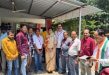 बिजली कर्मचारियों की आवाज पहुंची महंत दंपत्ति तक