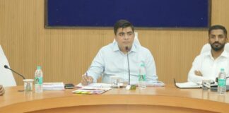 विद्यार्थियों के जाति प्रमाणपत्र बनाने,आधार अपडेट के लिए अभियान चलाने के निर्देश