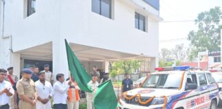 कोरबा जिले को मिली 22 नए डायल 112 वाहनों की सौगात: उद्योग मंत्री लखनलाल देवांगन ने दिखाई हरी झंडी, मिलेंगी आपातकालीन सेवाएँ