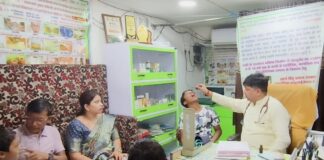 गुरु पुष्य नक्षत्र में बच्चों को पिलाया गया स्वर्ण बिंदु प्राशन, डॉ. नागेंद्र शर्मा बोले- यह प्रभावशाली इम्युनिटी बूस्टर