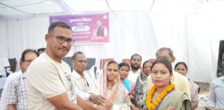 सुशासन तिहार 2026: नवापारा में जनसमस्या निवारण शिविर आयोजित, ग्रामीणों को योजनाओं से किया गया लाभान्वित