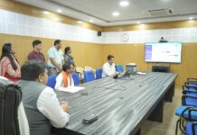 नगर पालिका परिषद-वार्ड क्रमांक 15 के उप निर्वाचन हेतु ईवीएम का प्रथम स्तरीय जांच पश्चात् प्रथम रेंडमाईजेशन संपन्न