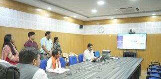 नगर पालिका परिषद-वार्ड क्रमांक 15 के उप निर्वाचन हेतु ईवीएम का प्रथम स्तरीय जांच पश्चात् प्रथम रेंडमाईजेशन संपन्न