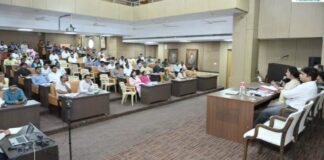 स्वच्छ सर्वेक्षण 2026: रायपुर में महापौर मीनल चौबे ने दिए सख्त निर्देश, बोलीं- डोर-टू-डोर कचरा कलेक्शन 100% करें, लापरवाही बर्दाश्त नहीं