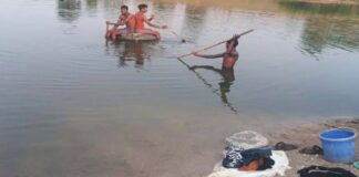 दिल दहलाने वाला हादसा: डूबती 8 साल की बेटी को बचाने कूदी गर्भवती मां, दोनों की मौत; बड़ी बेटी बची