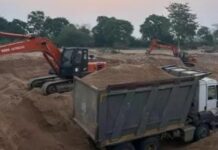 नदी में अवैध रेत खनन पर बड़ी कार्रवाई, मशीनें और वाहन जब्त
