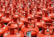 1 मई से कमर्शियल LPG सिलेंडर महंगा, घरेलू उपभोक्ताओं को राहत बरकरार
