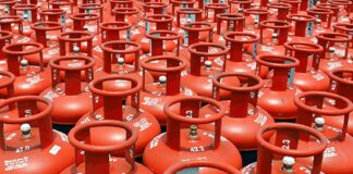 1 मई से कमर्शियल LPG सिलेंडर महंगा, घरेलू उपभोक्ताओं को राहत बरकरार