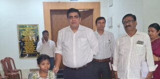 बिटिया अच्छे से पढ़ना, आगे बढ़ना – कलेक्टर