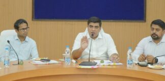 कम बारिश की स्थिति में विभागों को अभी से कार्ययोजना बनाने के कलेक्टर ने दिए निर्देश