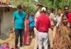 जमीन विवाद बना खूनी संघर्ष: दिव्यांग बेटे ने मां की हत्या की, पिता गंभीर घायल