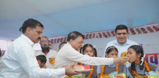 शिक्षा से बड़ा कोई धन नहीं, लक्ष्य निर्धारित कर मेहनत करें विद्यार्थी: मंत्री लखन लाल देवांगन