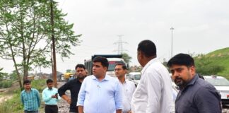 निर्माणाधीन सड़कों का कलेक्टर ने किया स्थल निरीक्षण