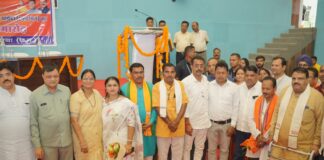 नगर निगम कोरबा में नए एल्डरमैन ने ली शपथ, कलेक्टर कुणाल दुदावत ने दिलाई शपथ, मंत्री लखनलाल देवांगन ने दी शुभकामनाएं