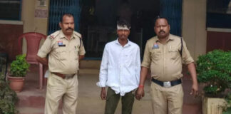 मोबाइल नंबर नहीं देने पर युवती से छेड़छाड़, बीच-बचाव करने आए युवक पर चाकू से हमला; आरोपी गिरफ्तार
