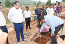 धंसी सड़क की जांच के बाद बड़ा एक्शन, दो इंजीनियर निलंबित, ठेकेदार होगा ब्लैकलिस्ट