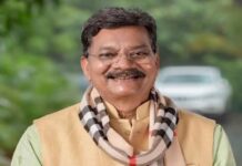 महंत का सरकार पर निशाना, मंत्रियों की कार्यशैली और नक्सलवाद को लेकर उठाए सवाल