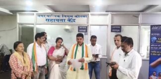 कोरबा निगम में कांग्रेस पार्षदों का रियलिटी चेक, कैमरा लेकर कार्यालय पहुंचे