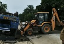 उन्नाव में तेज रफ्तार निजी बस पलटी, महिला की मौत; 20 से ज्यादा घायल