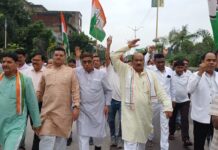 राहुल गांधी के खिलाफ FIR के विरोध में कांग्रेस का सत्याग्रह मार्च, कोरबा में सड़क पर उतरे कांग्रेसी
