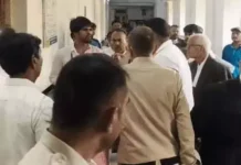 बिलासपुर कोर्ट परिसर में दो वकीलों के बीच भिड़ंत, पुरानी रंजिश में हुई मारपीट; पुलिस ने दर्ज किया काउंटर केस