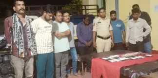 सिंघाली के जंगल में जुए के फड़ पर पुलिस की बड़ी कार्रवाई, 11 गिरफ्तार; 11.56 लाख की संपत्ति जब्त