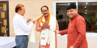 शरद पूर्णिमा पर राममय हुआ परशुराम भवन, मानस चौपाइयों की प्रस्तुति ने मोहा मन