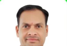 मां की स्मृति में शिक्षा का अनमोल दान, नवाचारी शिक्षक अजय जायसवाल को मिला कंप्यूटर सेट