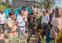 बेटी को खो दिया, अब न्याय के लिए भटक रहे हैं माता-पिता”, मुंगेली में पीड़ित परिवार से मिले कलेक्टर-एसएसपी
